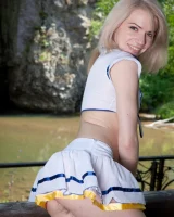 We Are Hairy - 04-Selena_WhiteandYellow_004